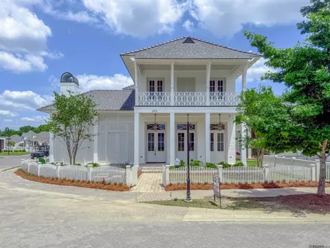 2812 Pointe-marie Dr, Baton Rouge, LA 70820