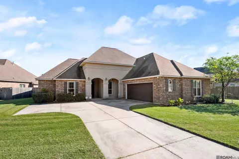 13186 Crownridge Dr, Gonzales, LA 70737