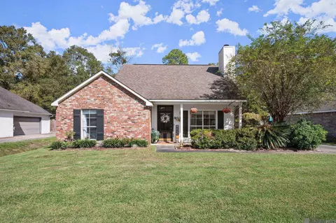 38120 E Lake Dr, Prairieville, LA 70769