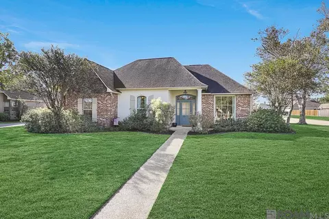 39471 Quail Creek Ave, Prairieville, LA 70769