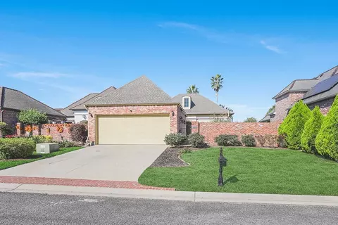 6093 Tezcuco Ct, Gonzales, LA 70737