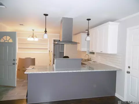 12424 E Glenhaven Dr, Baton Rouge, LA 70815