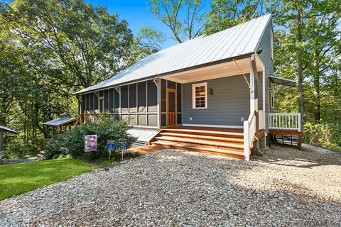9187 Reech Rd, Saint Francisville, LA 70775
