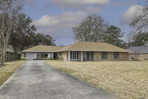 227 Pecan Ave, New Roads, LA 70760