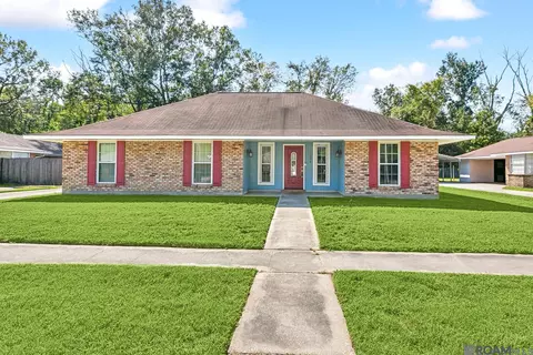 1050 Lakemont Dr, Baton Rouge, LA 70816
