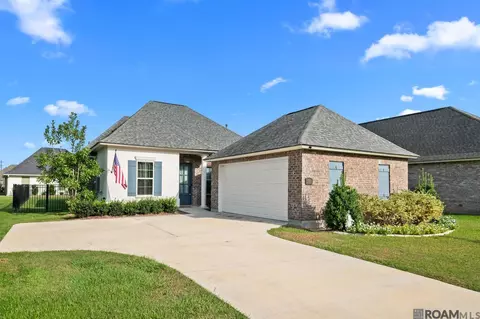 59750 Avery James Dr, Plaquemine, LA 70764