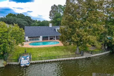 4118 E Lake Sherwood Ave, Baton Rouge, LA 70816