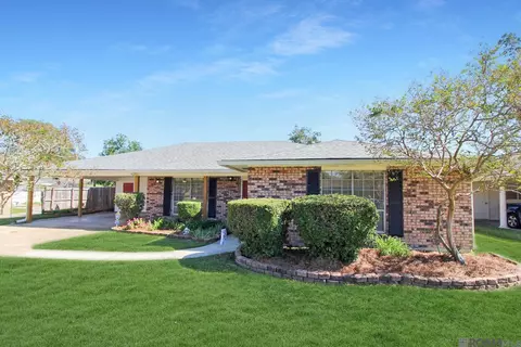 1345 Braeburn Dr, Baton Rouge, LA 70815