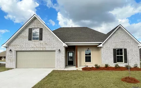 4902 Belmont Dr, Addis, LA 70710