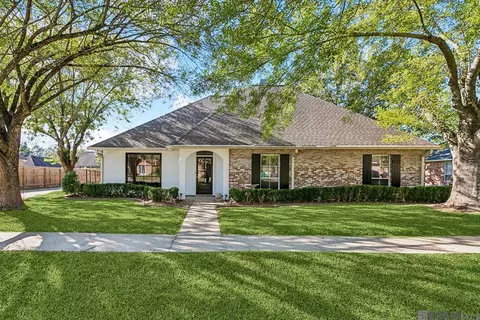 4074 Karen Elizabeth Dr, Zachary, LA 70791