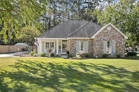 10380 Lone Pine Rd, Denham Springs, LA 70726