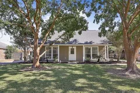 9626 Banway Dr, Greenwell Springs, LA 70739
