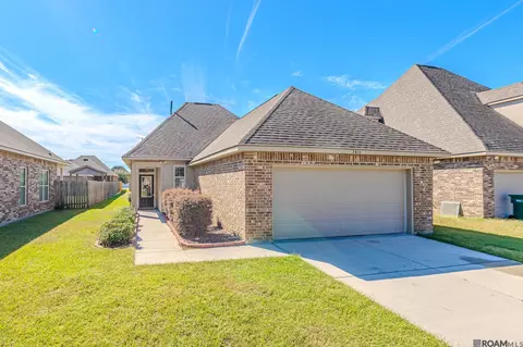 2614 Arceneaux Ave, Zachary, LA 70791