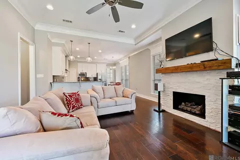 12475 N Stumberg Villas Ct, Baton Rouge, LA 70817