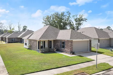 655 Pine Hollow Dr, Gonzales, LA 70737