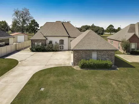 527 Gisele St, New Roads, LA 70760