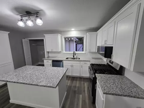 1970 78th Ave, Baton Rouge, LA 70807