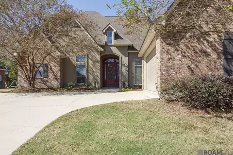 7097 Lakecrest Dr, Zachary, LA 70791