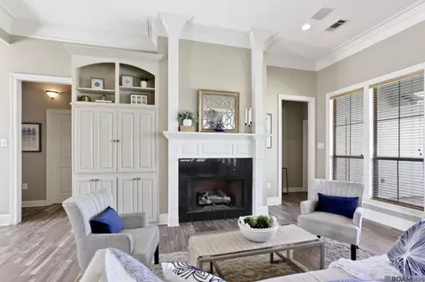 10731 Hill Pointe Ave, Baton Rouge, LA 70810