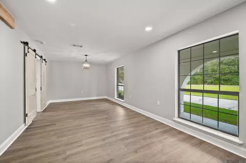 Living - 45327 Shadowood Dr, Hammond, LA 70401 photo 1 of 5