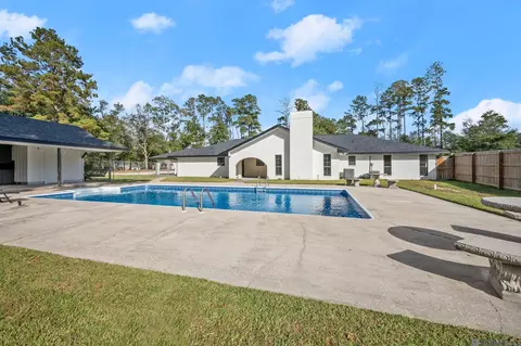 Exterior - 45327 Shadowood Dr, Hammond, LA 70401 photo 6 of 7
