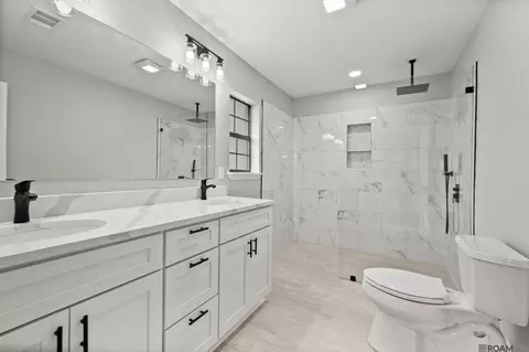 Bath - 45327 Shadowood Dr, Hammond, LA 70401 photo 1 of 4