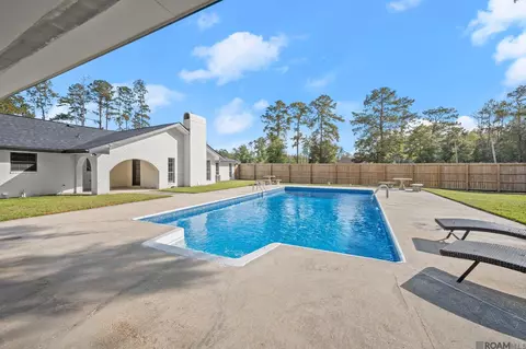 Exterior - 45327 Shadowood Dr, Hammond, LA 70401 photo 7 of 7
