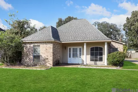 11107 Garrett Dr, Gonzales, LA 70737