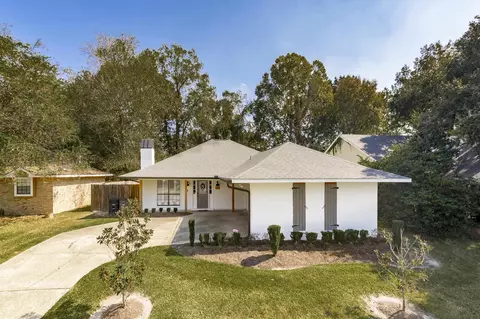1224 Bullrush Dr, Baton Rouge, LA 70810