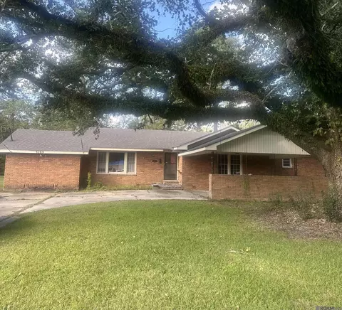 5263 La Hwy 19, Zachary, LA 70791