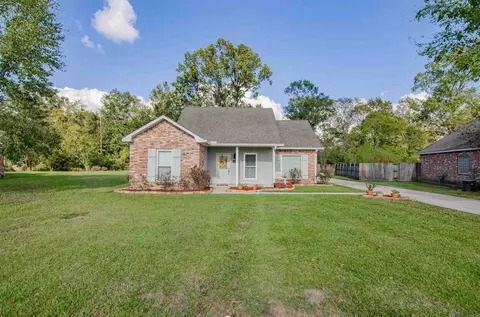 38428 Silverstone Ave, Prairieville, LA 70769
