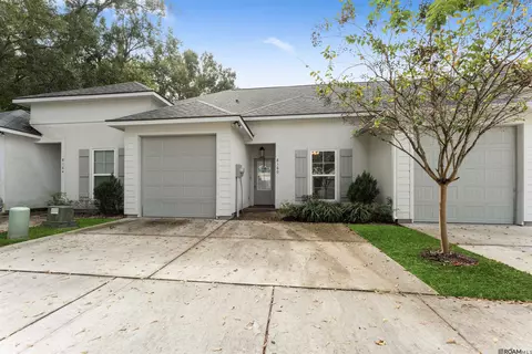 8160 Village Lake Ave, Baton Rouge, LA 70820