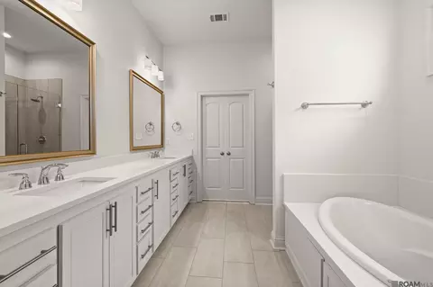 Entry Way - 464 Sweet Grass Loop, Thibodaux, LA 70301 photo 2 of 5