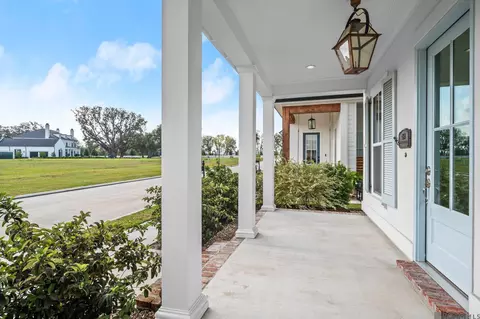 Exterior - 464 Sweet Grass Loop, Thibodaux, LA 70301 photo 4 of 7