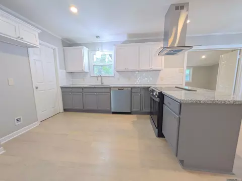 Kitchen - 7128 Juno Dr, Baker, LA 70714 photo 1 of 2