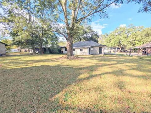 Exterior - 7128 Juno Dr, Baker, LA 70714 photo 3 of 4