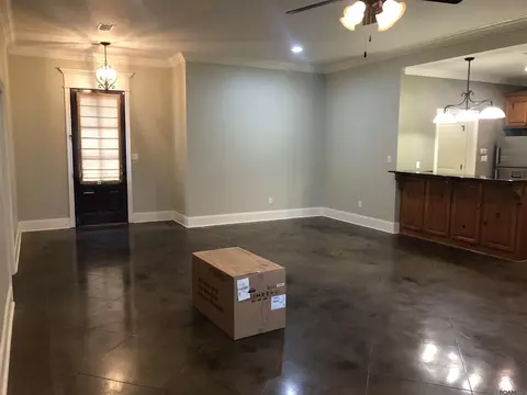 2327 Woodland Ct, Port Allen, LA 70767