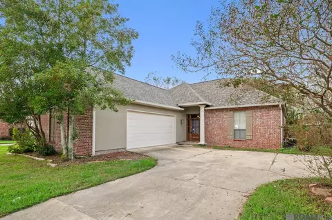 6683 Sandy Creek Ln, Zachary, LA 70791