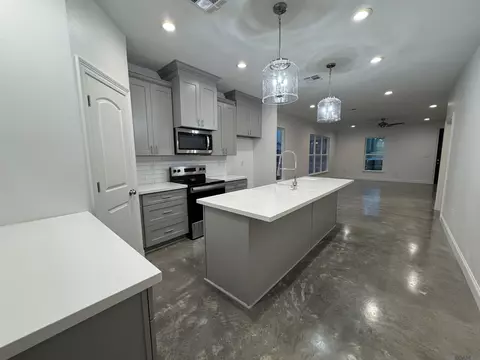 26205 Riverscape Dr, Springfield, LA 70462 photo 2