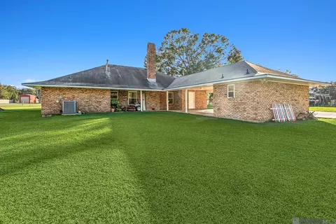 Exterior - 13205 Galloway Garden Rd, Walker, LA 70785 photo 4 of 4