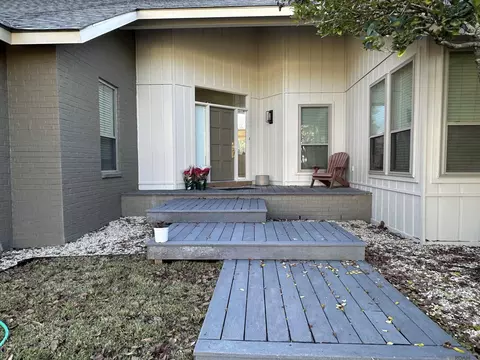 1635 Applewood Rd, Baton Rouge, LA 70808