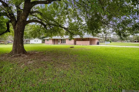 9570 Lansdowne Rd, Baton Rouge, LA 70818