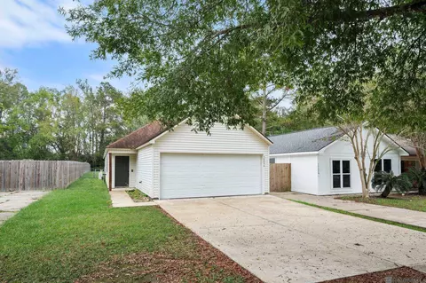 30494 Fairway View Dr, Denham Springs, LA 70726