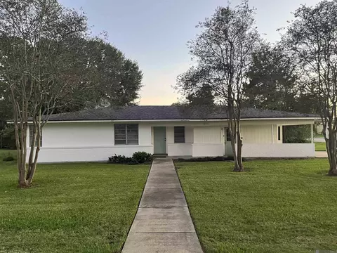 755 Maryland Ave, Port Allen, LA 70767