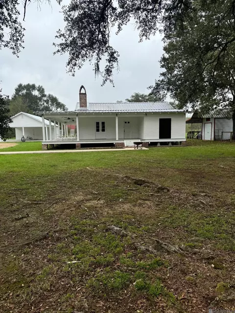 17550 Stoney Point Burch Rd, Pride, LA 70770