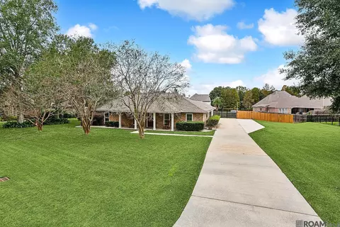 9044 Thistle Ridge Dr, Baton Rouge, LA 70809