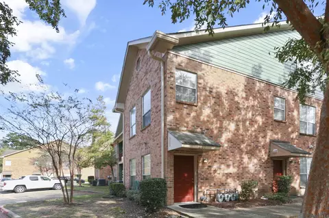 4464 Highland Rd # 207, Baton Rouge, LA 70820