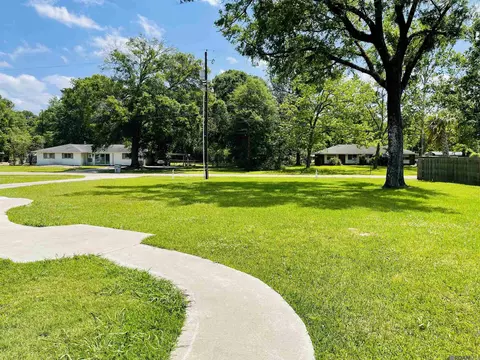 315 Day Dr, Baker, LA 70714 photo 12