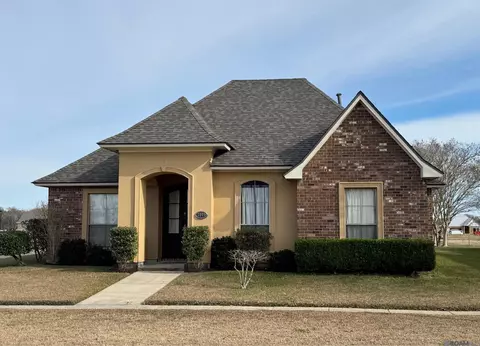 7040 Lakeland Dr, Zachary, LA 70791