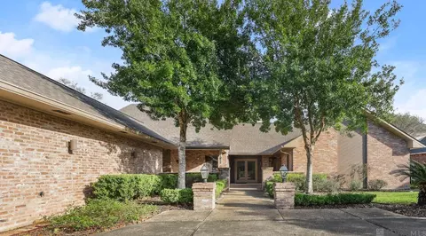 12328 N Lake Sherwood Ave, Baton Rouge, LA 70816